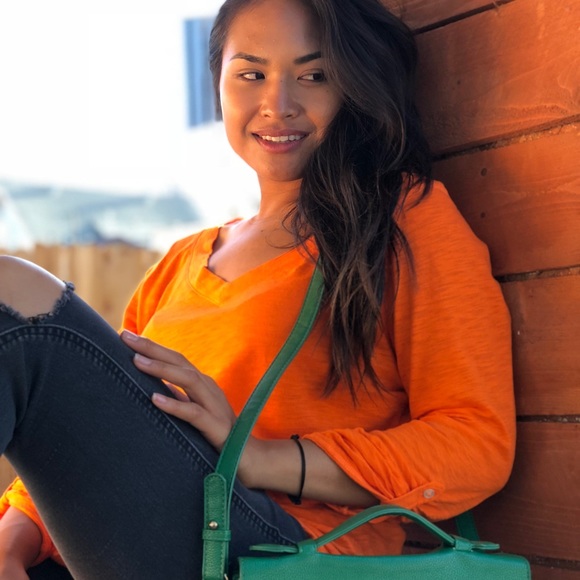 Express Women’s 3/4 Sleeve, V-neck T-shirt - Picture 2 of 4